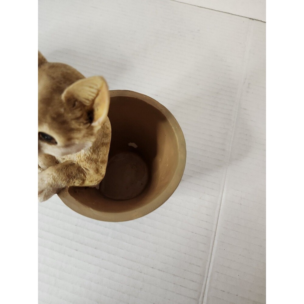 Flower Pot With Cat - Picture 5 of 6